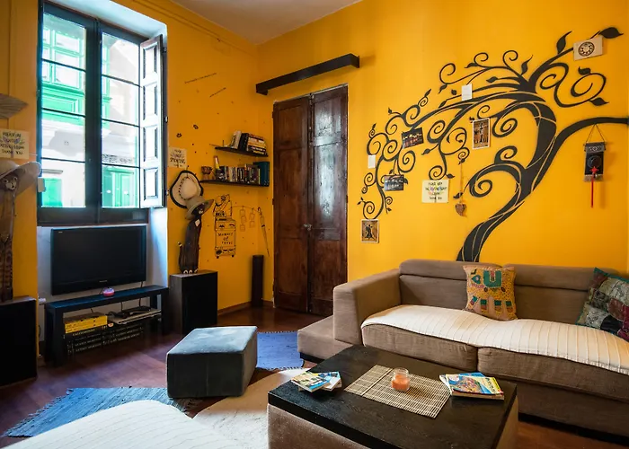 Homestay Five Trees *