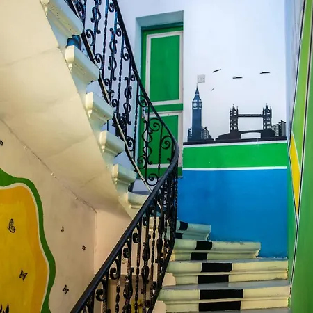 Rum i privatbostad Five Trees